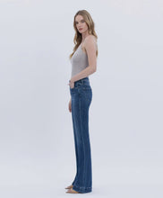 Load image into Gallery viewer, Vervet Trouser Hem Bootcut Jeans
