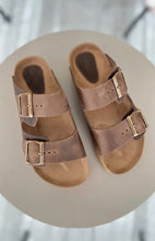 Load image into Gallery viewer, Genuine Leather Conforming Footbed Sandals
