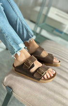 Load image into Gallery viewer, Genuine Leather Conforming Footbed Sandals
