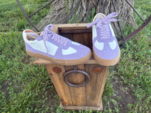 Load image into Gallery viewer, The Kat Lilac Suede Retro Sneakers
