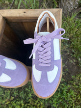 Load image into Gallery viewer, The Kat Lilac Suede Retro Sneakers
