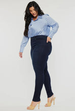 Load image into Gallery viewer, Kancan Super Dark Straight Leg Jeans
