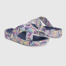 Load image into Gallery viewer, Muk Luks Spa Day Sandal
