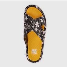 Load image into Gallery viewer, Muk Luks Spa Day Sandal
