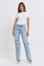 Load image into Gallery viewer, Judy Blue 90’s Ladies Jeans
