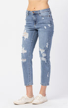 Load image into Gallery viewer, Judy Blue Light Distressed Boyfriend Jeans
